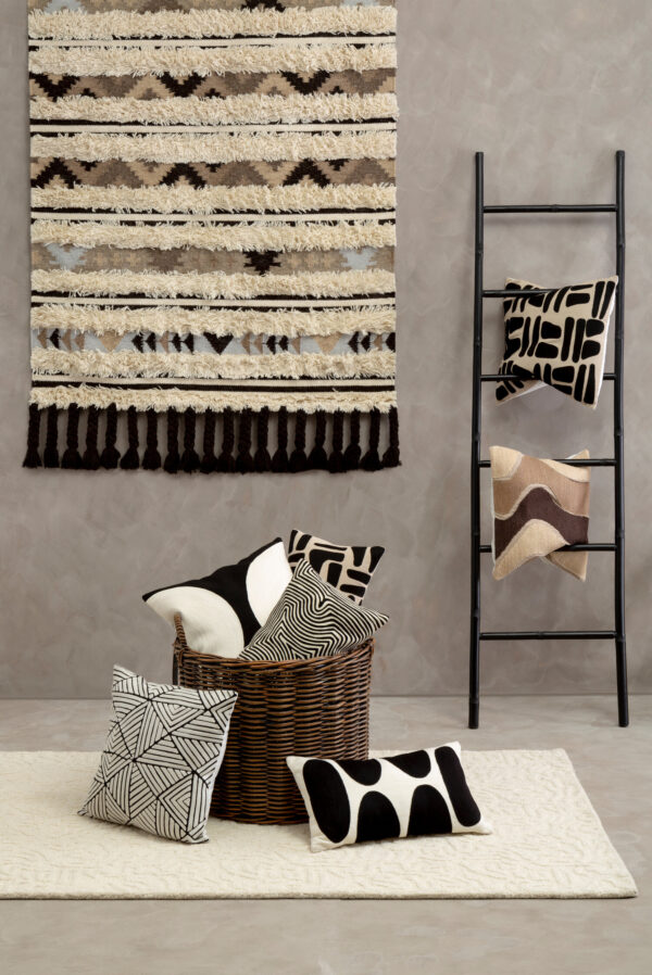 Bosie Ozella Black And White Semi Circular Design Cushion