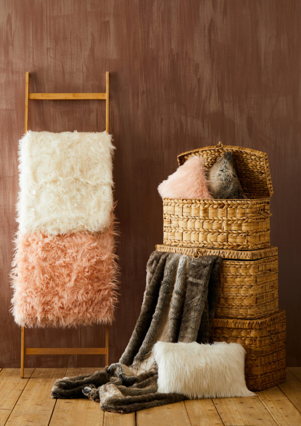 Bosie Lamina Pink Faux Fur Throw