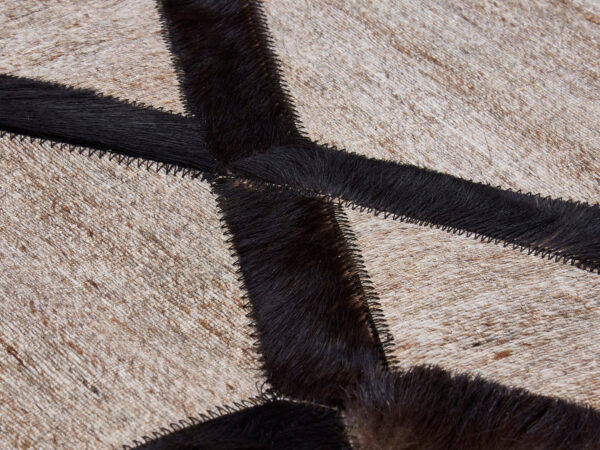 Bosie Safira Small Grey Rug with Black Hair on Leather