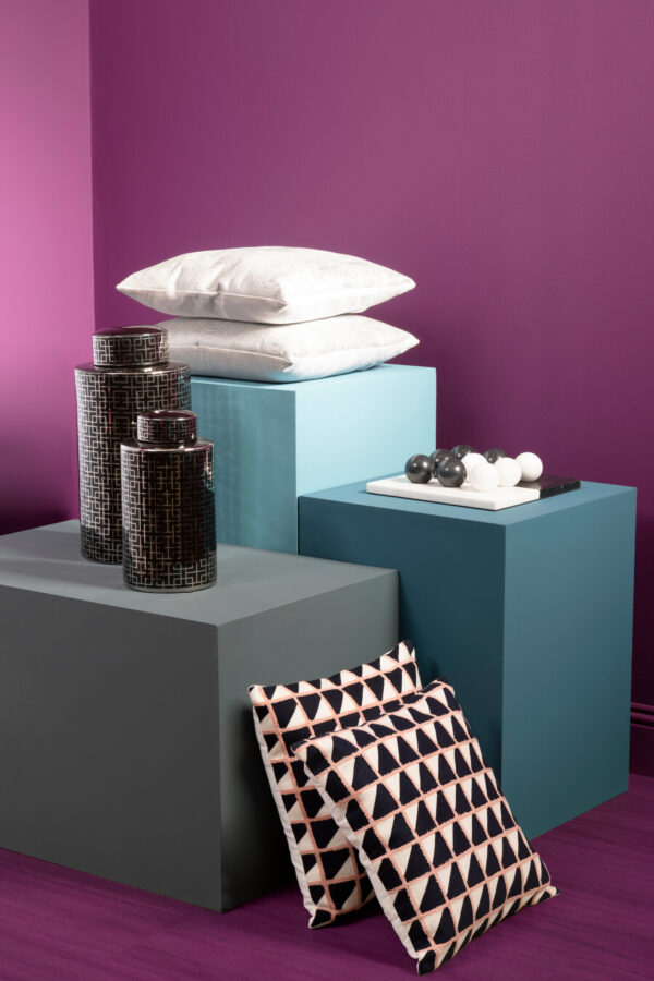 Bosie Kensington Townhouse Silver Snake Effect Cushion