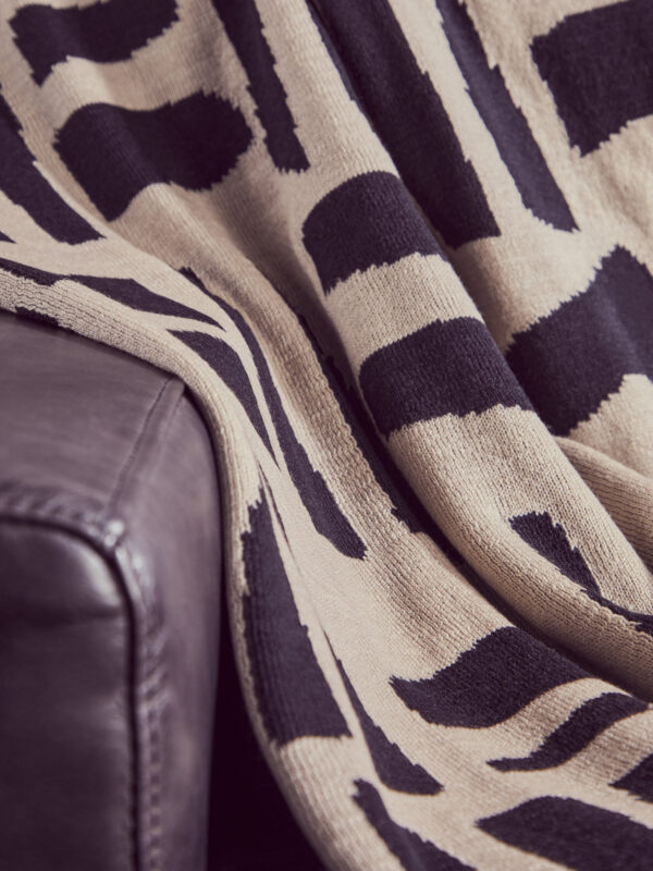 Bosie Ozella Natural And Black Throw