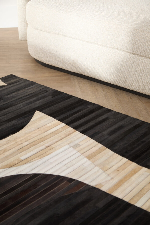 Bosie Safira Small Abstract Hair On Leather Rug
