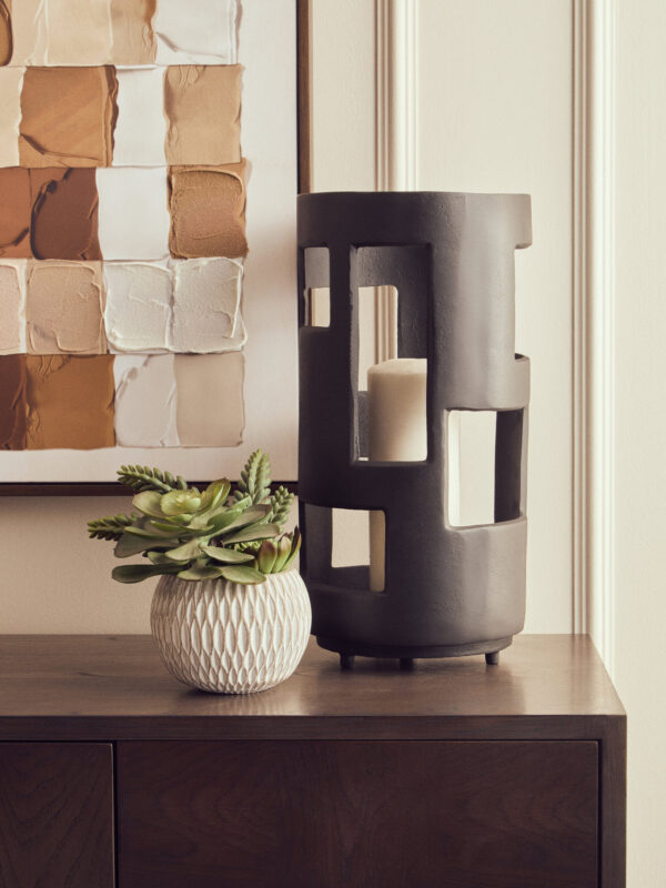 Prato Large Textured Black Candle Holder