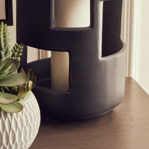Prato Large Textured Black Candle Holder