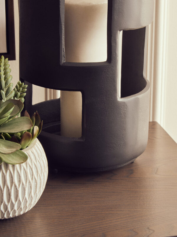 Prato Large Textured Black Candle Holder