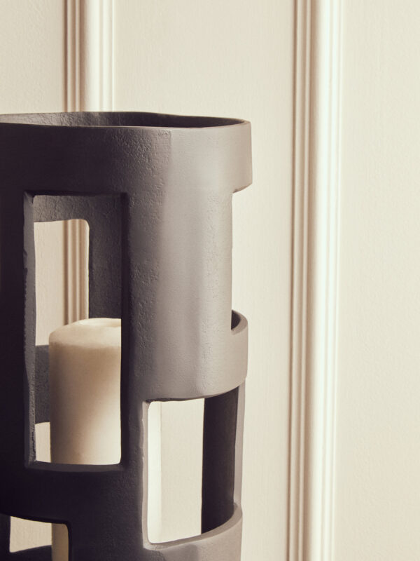 Prato Large Textured Black Candle Holder