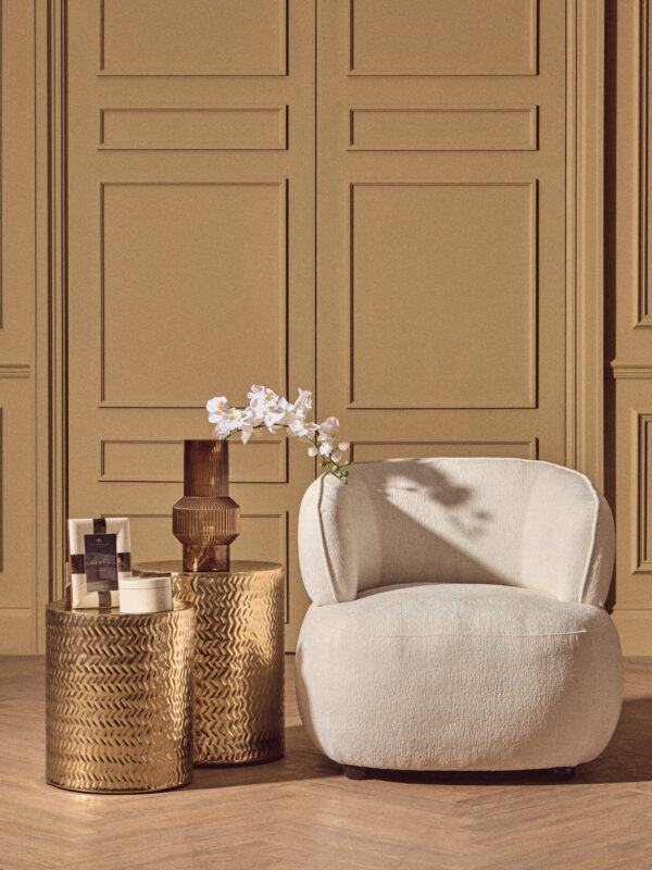 Dasha Ivory Textured Curved Chair