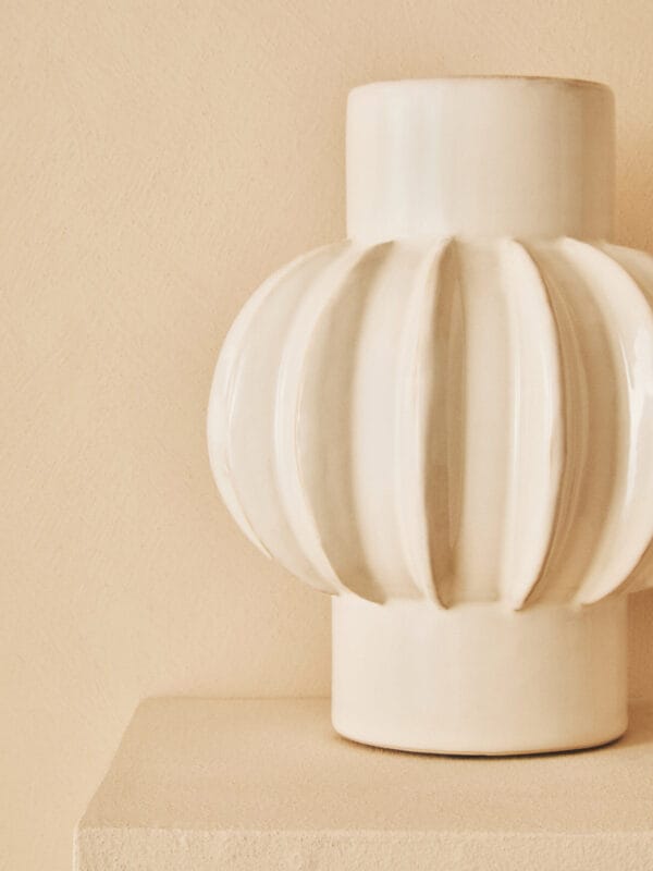 Kondo Cream Bubble Vase