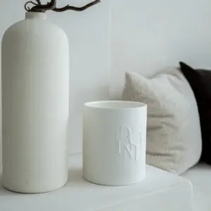 Dolni XL White Ceramic 2200g Amber & Patchouli Candle