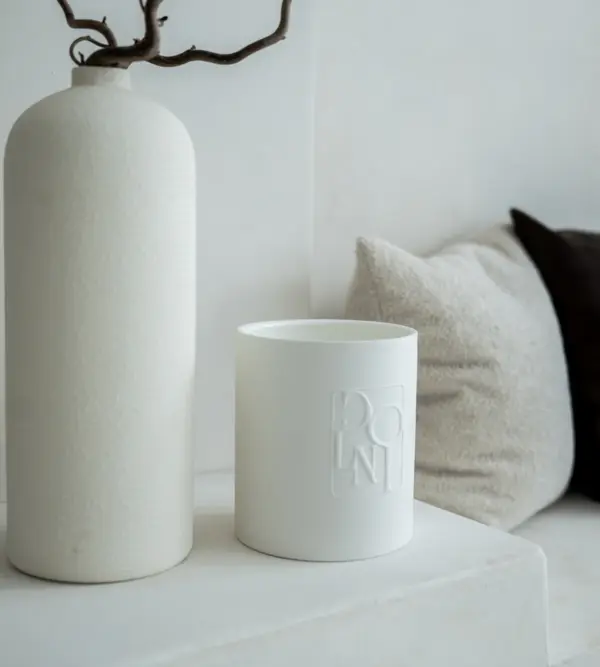 Dolni XL White Ceramic 2200g Amber & Patchouli Candle
