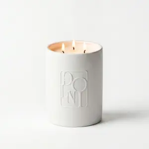 Dolni Large White Ceramic 600g Amber & Patchouli Candle