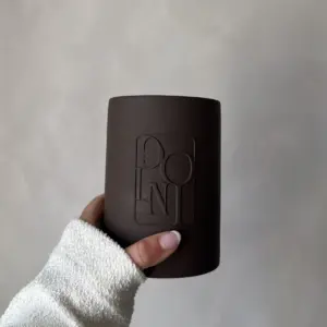 Dolni Large Brown Ceramic 600g Tobacco & Oud Candle