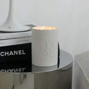 Dolni Large White Ceramic 600g Amber & Patchouli Candle
